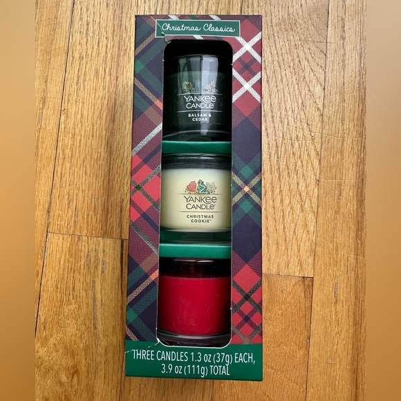 Yankee Candle Christmas Classics Trio - Picture 1 of 5